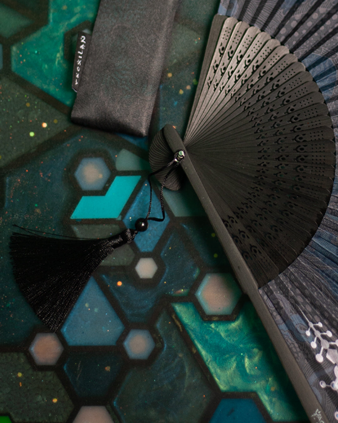 Hand Fan / Bamboo - DRAGONS